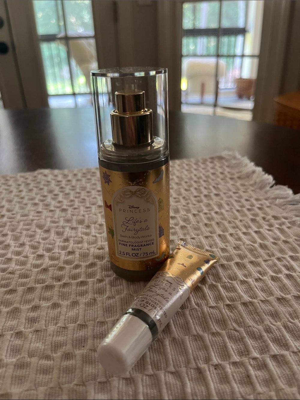 Disney Princess Gold Fragrance Mist & Lip gloss duo - Picture 2 of 3